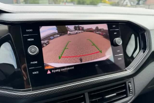 Volkswagen T-Cross (2020) thumbnail 4