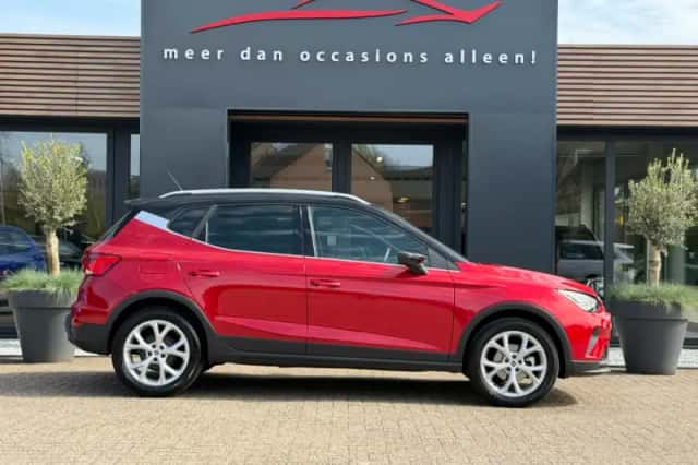 SEAT Arona (2022) thumbnail 5