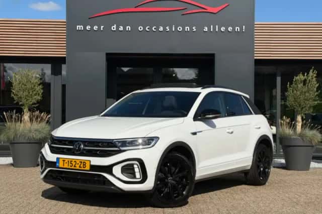 Volkswagen T-Roc (2022) thumbnail 1