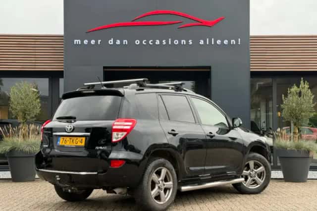 Toyota RAV4 (2012) thumbnail 3