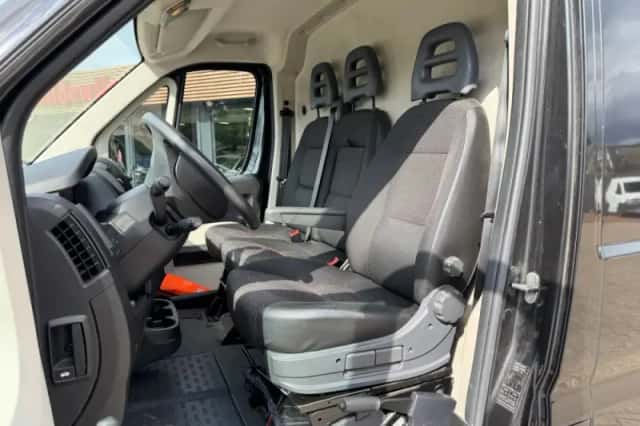 Peugeot Boxer (2019) thumbnail 2