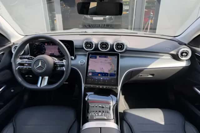 Mercedes-Benz C-Klasse (2024) thumbnail 2