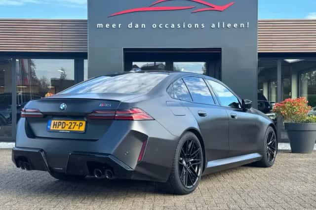 BMW M5 (2025) thumbnail 3