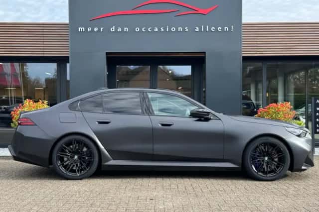 BMW M5 (2025) thumbnail 4
