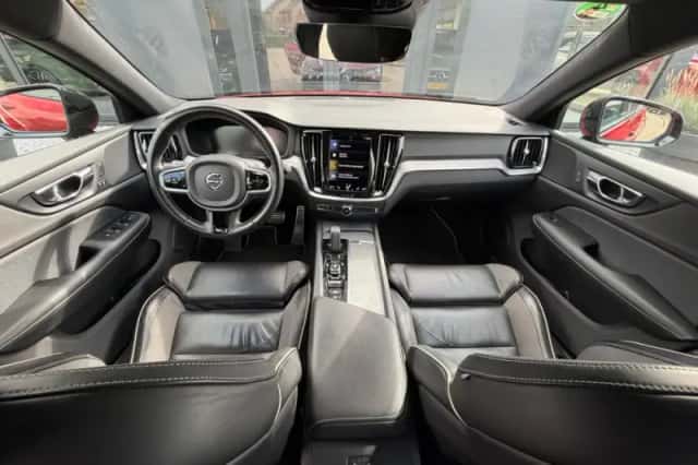 Volvo S60 (2020) thumbnail 2