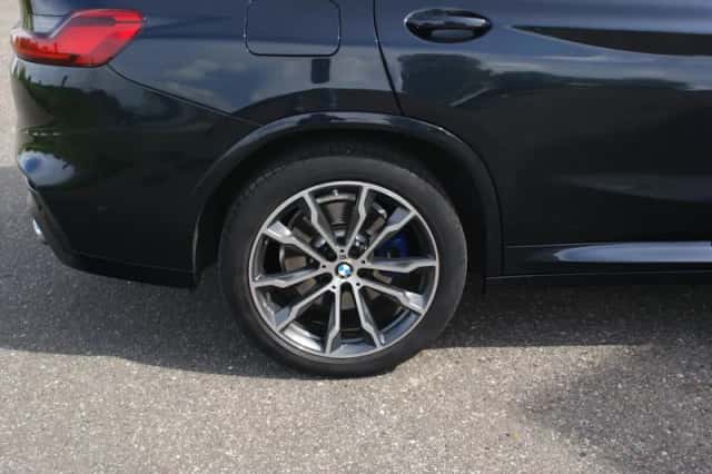 BMW X4 (2019) thumbnail 3
