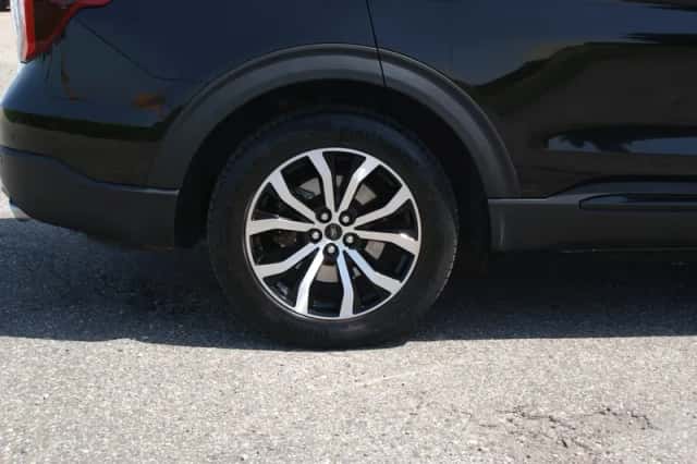 Ford Explorer (2022) thumbnail 3
