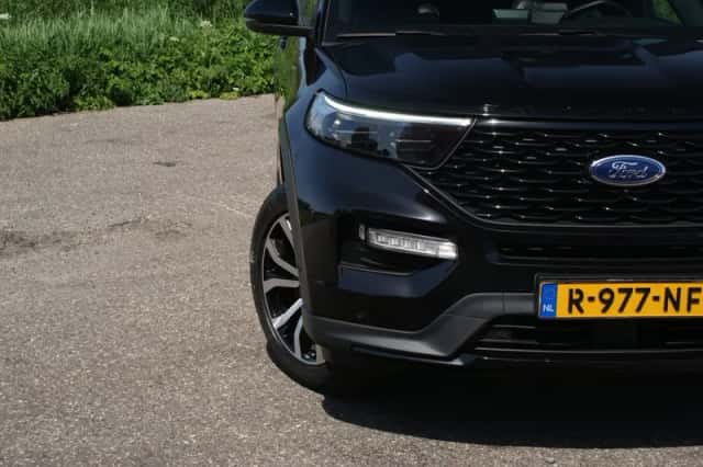 Ford Explorer (2022) thumbnail 4