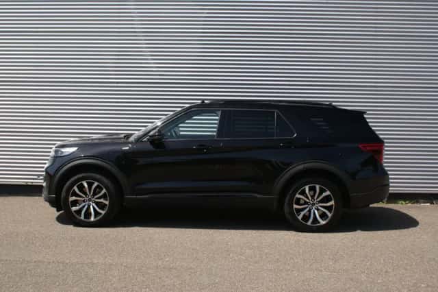 Ford Explorer (2022) thumbnail 5