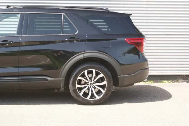 Ford Explorer (2022) thumbnail 6