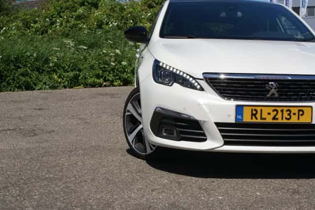 Peugeot 308 (2018) thumbnail 4