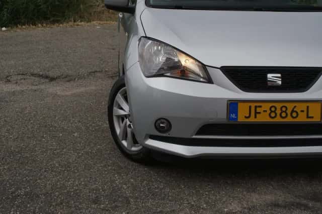 SEAT Mii (2016) thumbnail 4