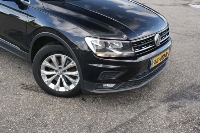 Volkswagen Tiguan (2019) thumbnail 2