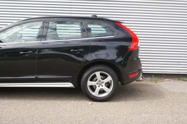 Volvo XC60 (2012) thumbnail 5