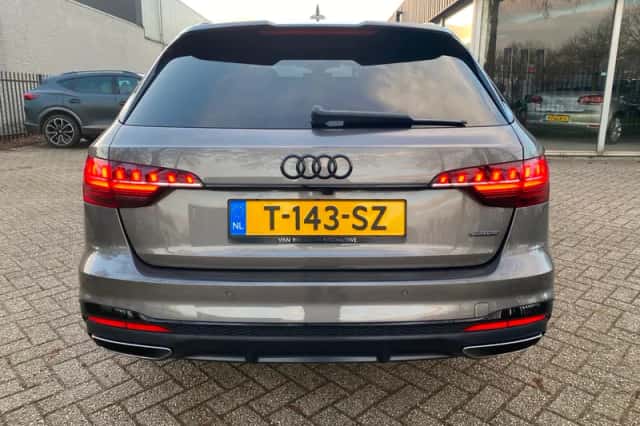 Audi A4 (2020) thumbnail 3