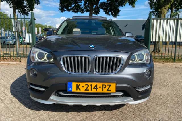 BMW X1 (2014) thumbnail 3