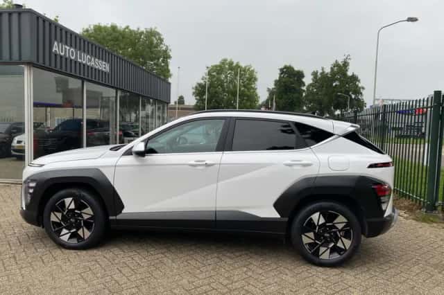Hyundai Kona (2023) thumbnail 6