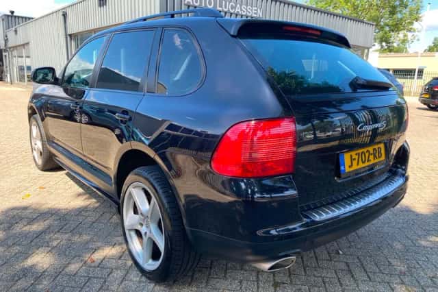 Porsche Cayenne (2005) thumbnail 3