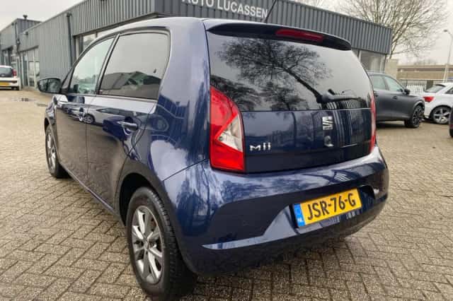 SEAT Mii (2015) thumbnail 3