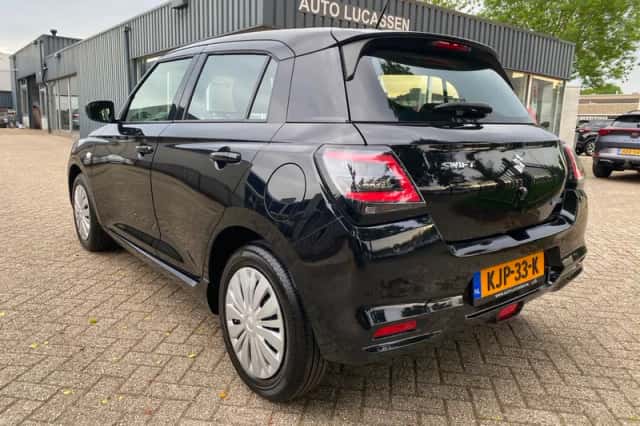 Suzuki Swift (2024) thumbnail 5