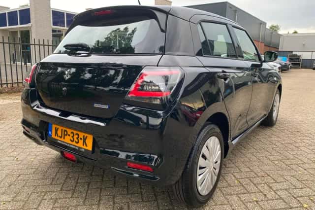 Suzuki Swift (2024) thumbnail 6
