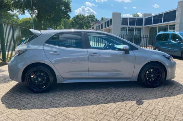 Toyota Corolla (2019) thumbnail 4