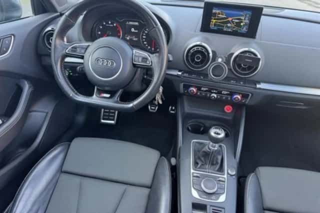 Audi A3 (2015) thumbnail 3