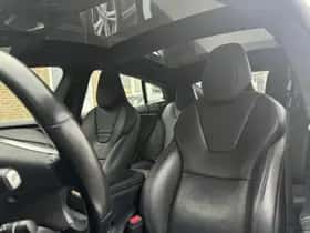 Tesla Model S (2017) thumbnail 17