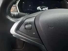 Tesla Model S (2017) thumbnail 18