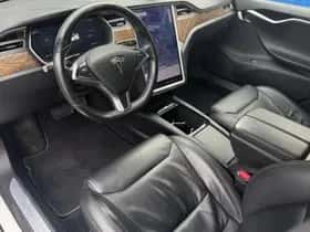 Tesla Model S (2017) thumbnail 5