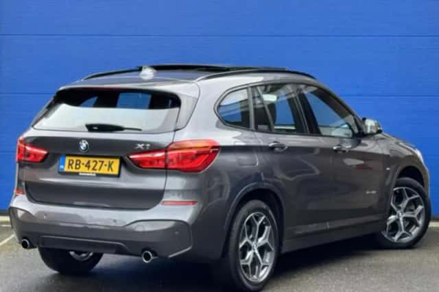 BMW X1 (2017) thumbnail 2