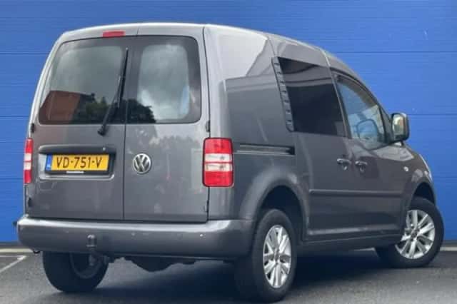 Volkswagen Caddy (2013) thumbnail 2
