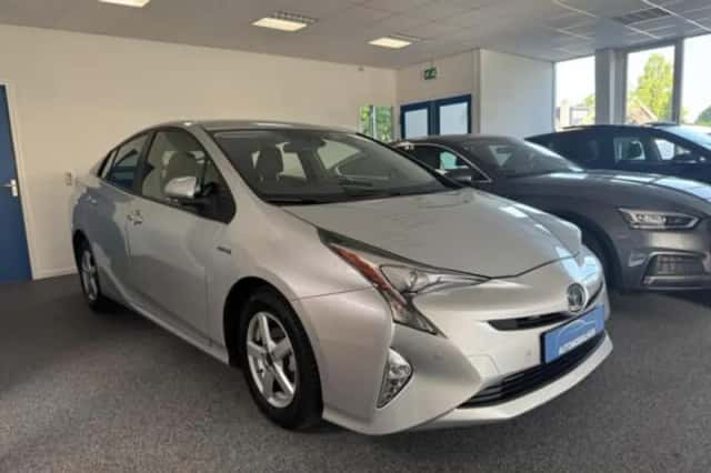 Toyota Prius (2016) thumbnail 6