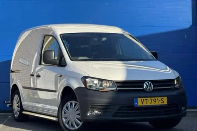 Volkswagen Caddy (2016) thumbnail 2