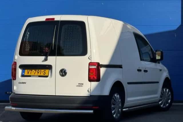 Volkswagen Caddy (2016) thumbnail 4