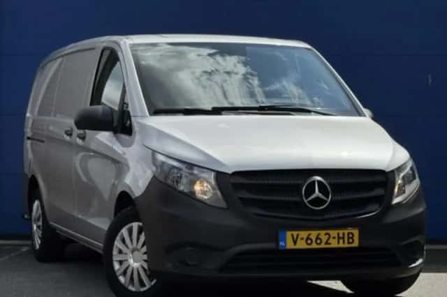 Mercedes-Benz Vito (2017) thumbnail 2