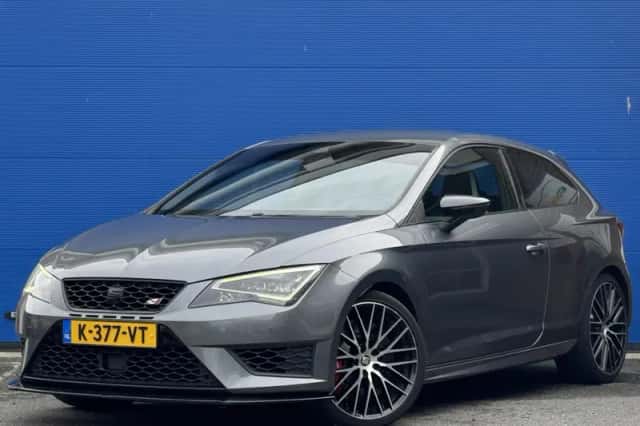 SEAT Leon (2015) thumbnail 1