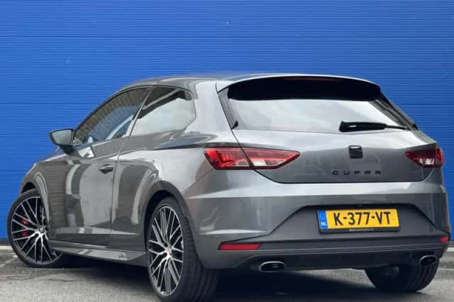 SEAT Leon (2015) thumbnail 4