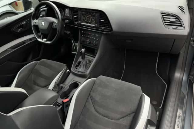 SEAT Leon (2015) thumbnail 6