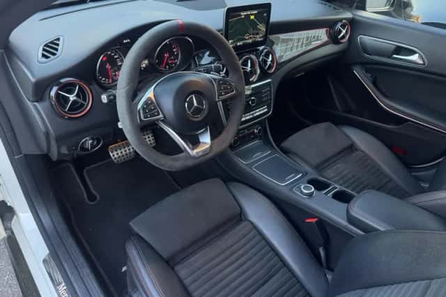 Mercedes-Benz CLA-Klasse (2017) thumbnail 5