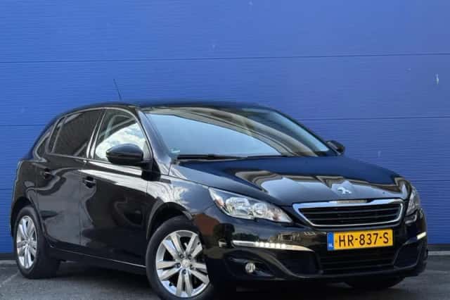 Peugeot 308 (2015) thumbnail 2