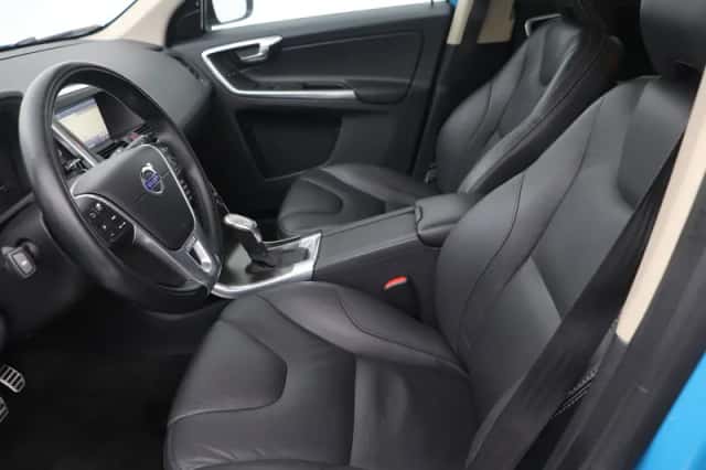 Volvo XC60 (2012) thumbnail 3