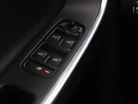 Volvo XC60 (2012) thumbnail 35