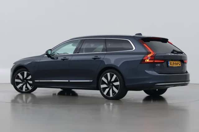Volvo V90 (2024) thumbnail 2