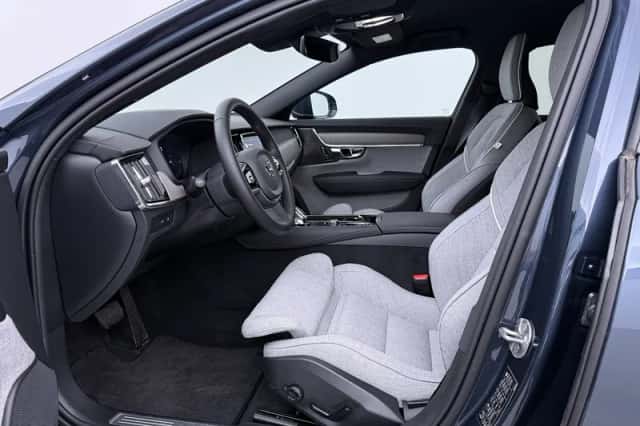 Volvo V90 (2024) thumbnail 3