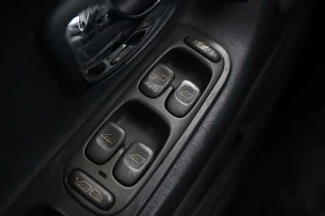 Volvo C70 (2000) thumbnail 14