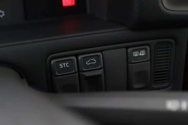 Volvo C70 (2000) thumbnail 20