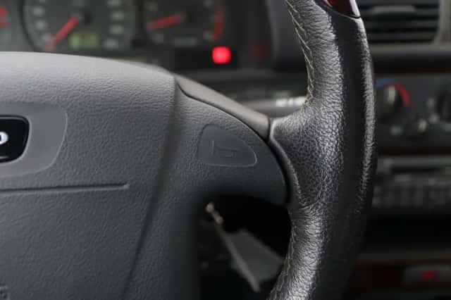Volvo C70 (2000) thumbnail 23