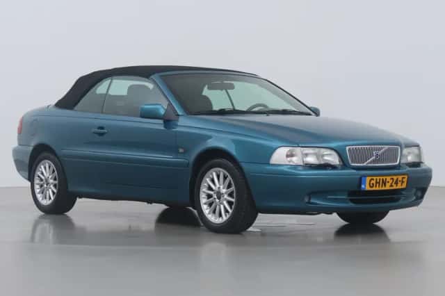 Volvo C70 (2000) thumbnail 35