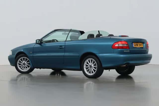 Volvo C70 (2000) thumbnail 2